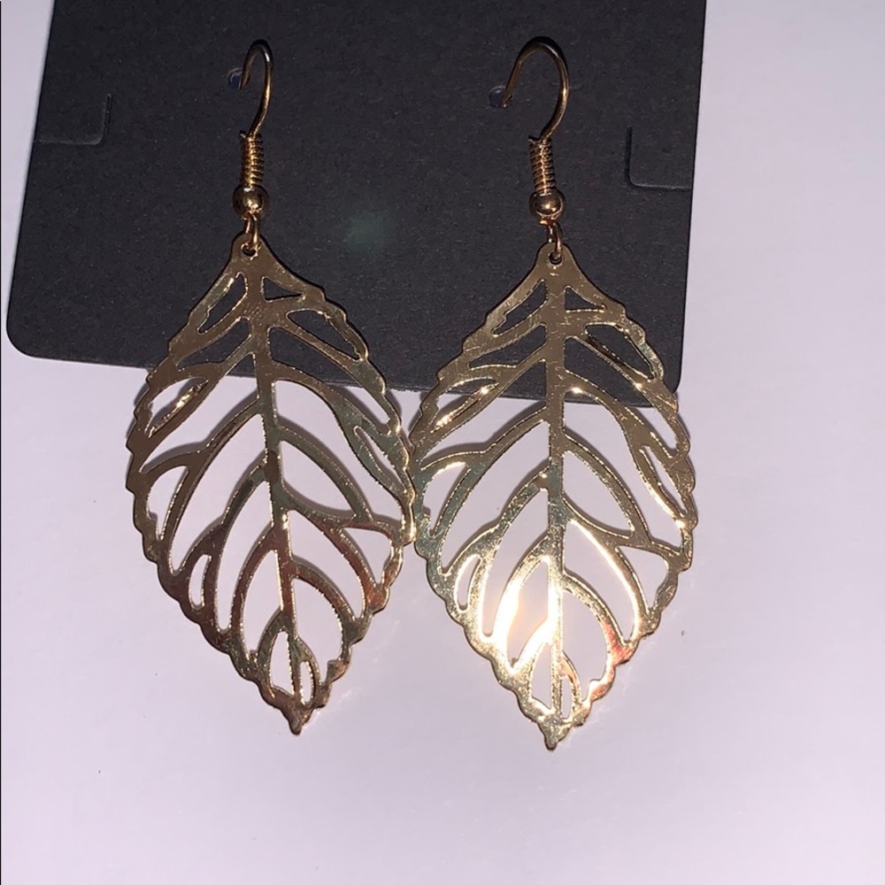 Feather Gold earrings